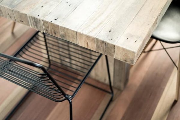Quelles sont les astuces pour restaurer des meubles en métal ?